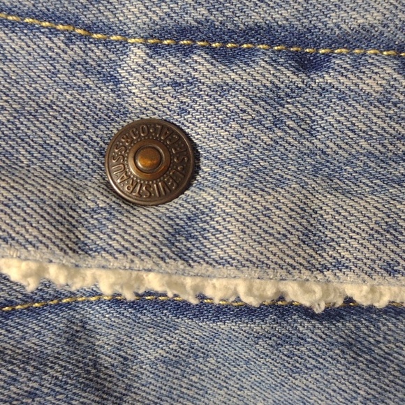 Ladies Levi's denim Sherpa lined truckers jacket, sz Small - Picture 3 of 13